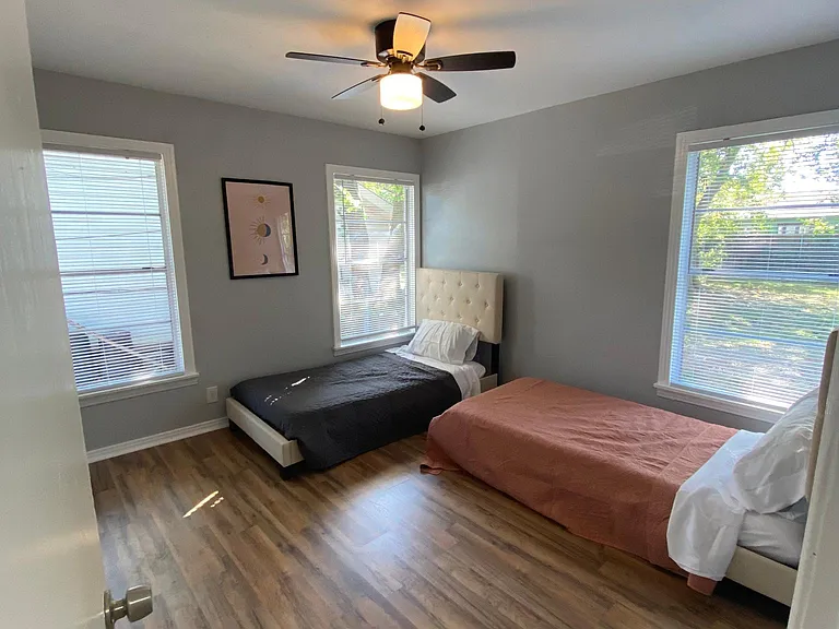 3304 Walnut St — Photo 13