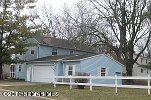 3rd image of 1002 Pinehill Dr