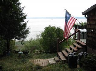 9805 SW Northilla Trl, Vashon, WA 98070