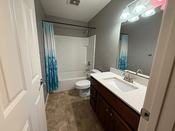 3rd image of 2214 Manzanita Way #B