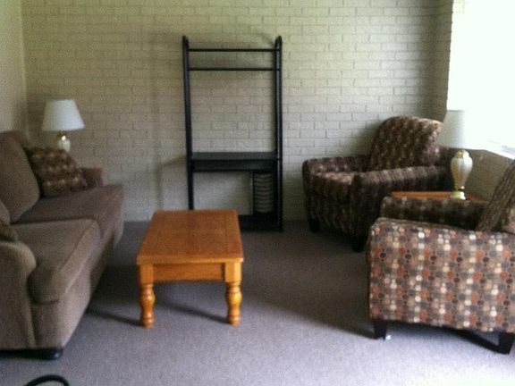 1 or 2 br Living Room