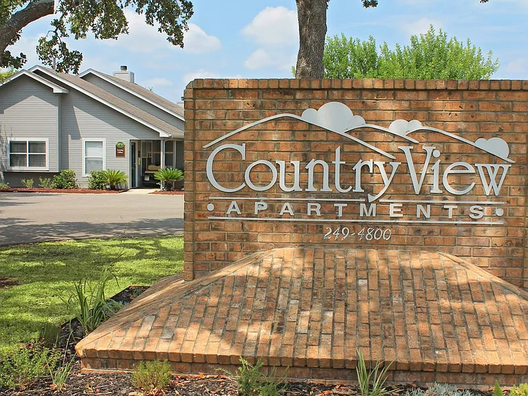 Country View Apartments — Photo 2