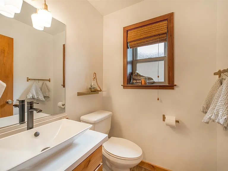 312 Park Ln — Photo 15