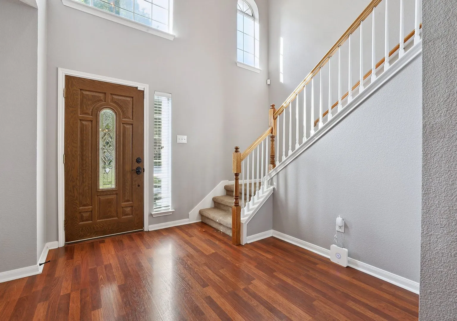Private Greenbelt Retreat in Forest Creek Golf Club Community — Photo 3