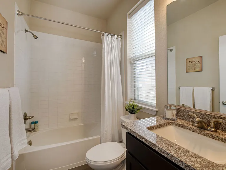 2323 Buttercup Ct — Photo 22