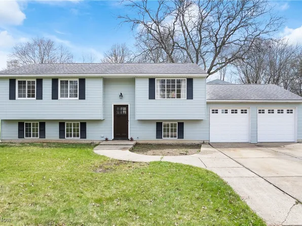 953 Kevin Dr, Kent, OH 44240