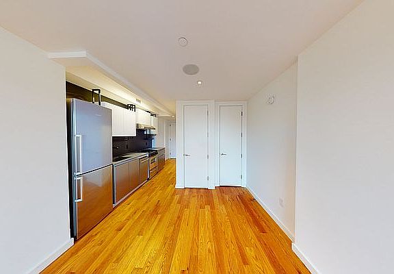 4th image of 123 Melrose St APT 540
