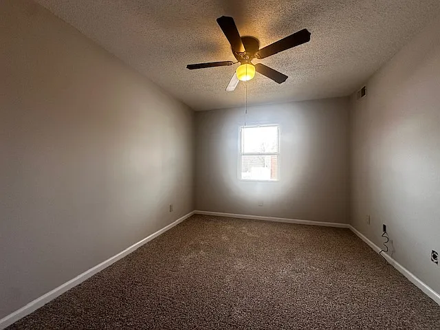 4005 McIntosh St #G — Photo 2