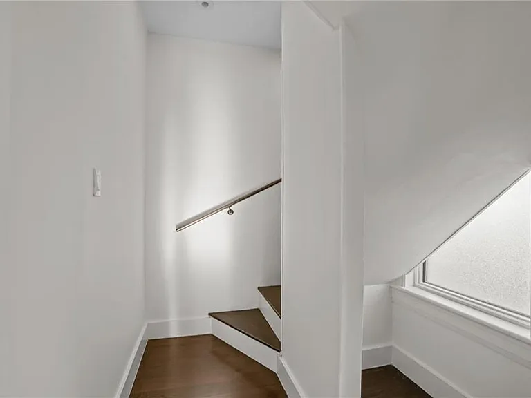 8 Cross St #2 — Photo 4