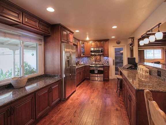 2nd image of 683 S Genevieve Ln