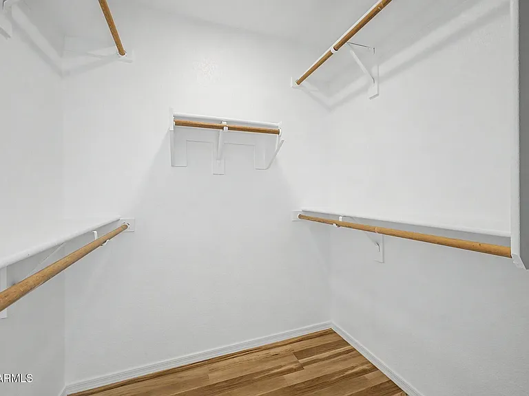 635 W Colt Rd — Photo 14