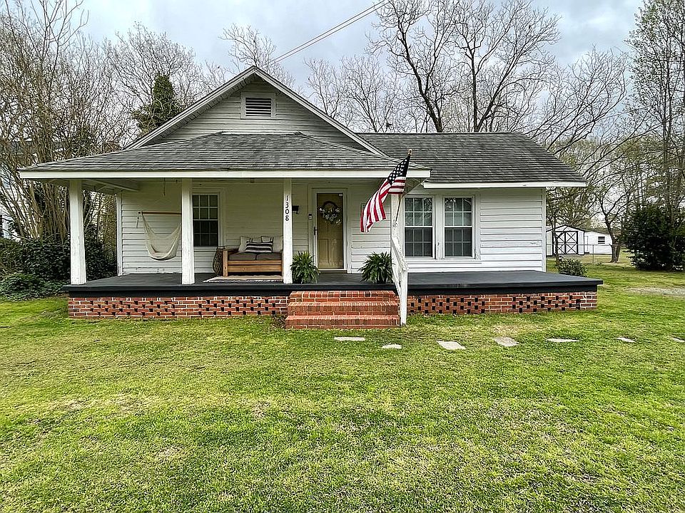 updated photo (2022)