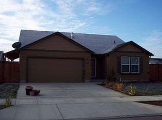 4092 Alameda Ave NE, Albany, OR 97322