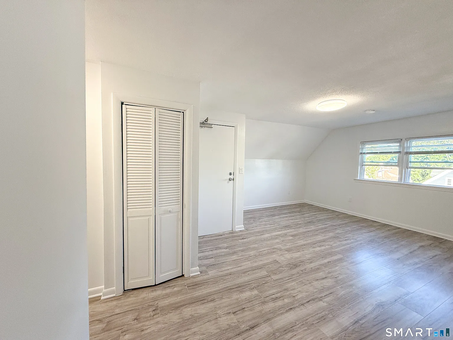 2 bed, 1.0 bath, 750 sqft, $1,750 — Photo 2