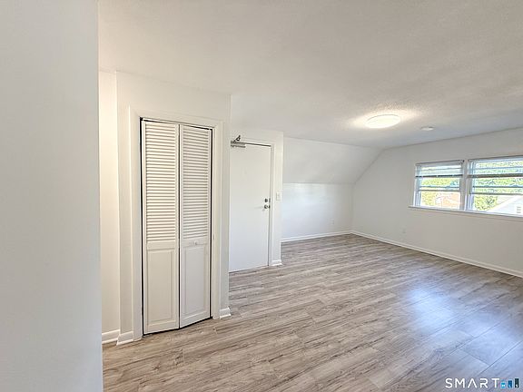 2nd image of 179 Montauk Ave APT 7