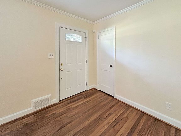 4th image of 6058 Harleston Rd