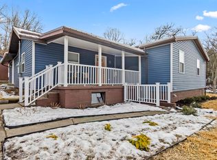 566 Tyrone Avery Rd, Morgantown, WV 26508