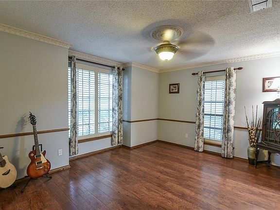 5th image of 3605 Lake Tahoe Dr