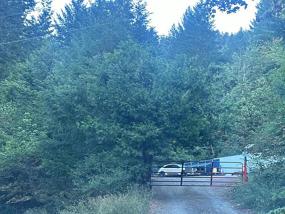 3rd image of 10130 Caves Hwy