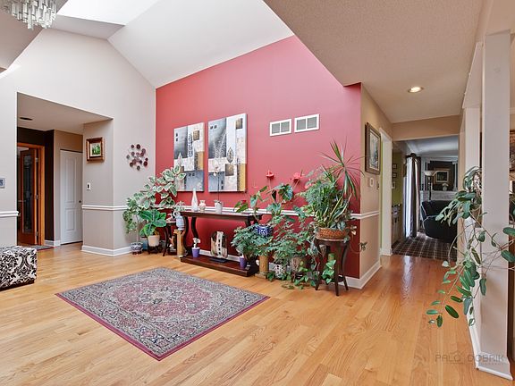 2nd image of 2521 Burgundy Ln