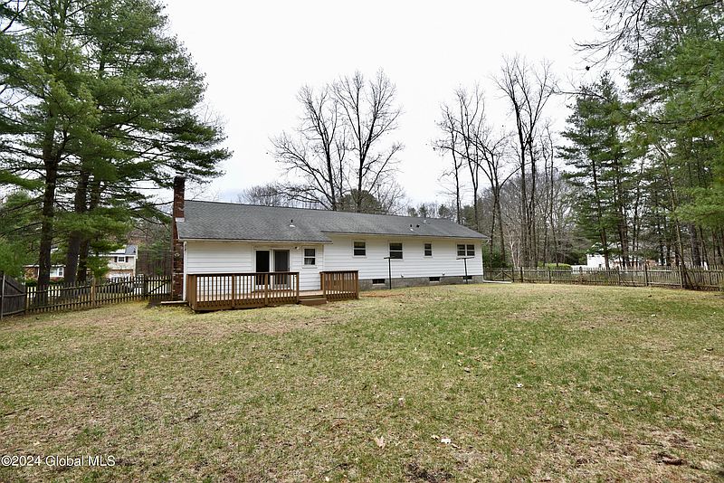 3rd image of 146 Juniper Drive