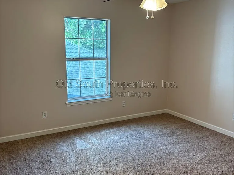 3111 Leesburg Sq — Photo 14