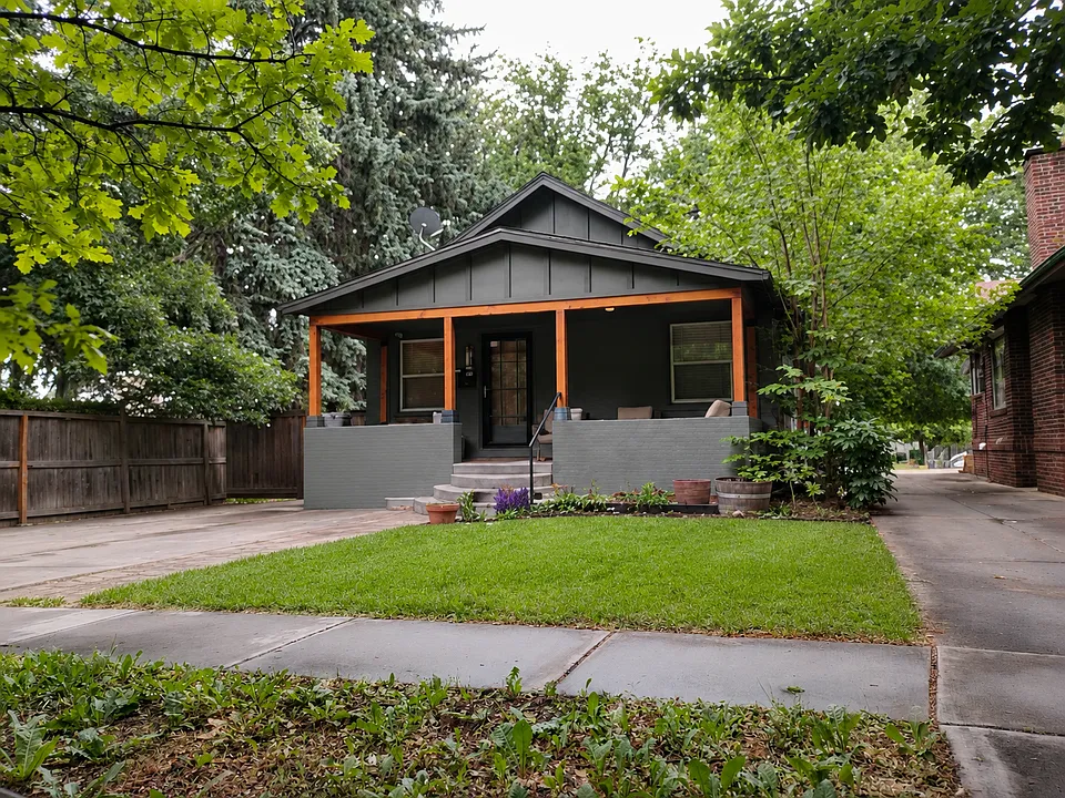 Welcome to 915 Laporte Avenue