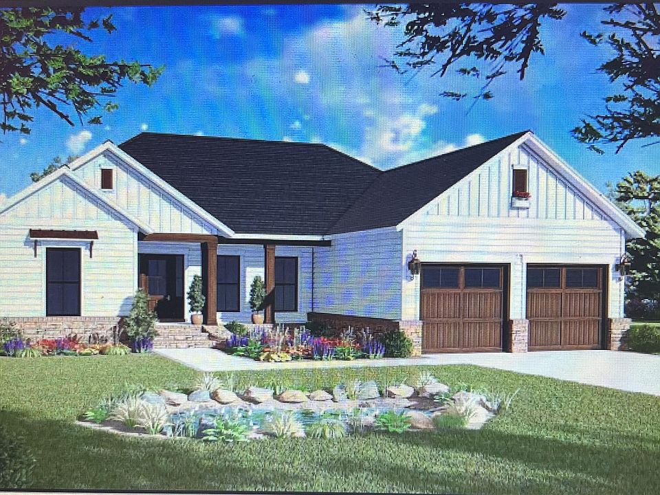 2nd image of 139 Bridgewater South Drive