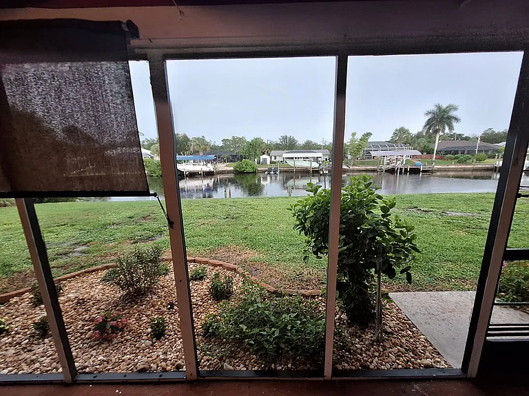 4050 Yucatan Cir — Photo 28