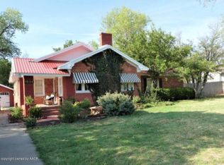 1005 W 7th St, Clarendon, TX 79226