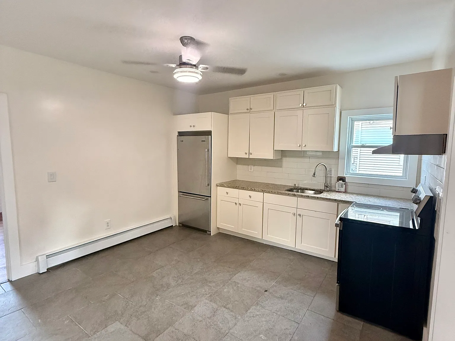 2 bed, 990 sqft, $2,250 — Photo 4