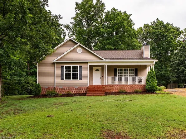 3955 Chucks Ct, Burlington, NC 27215