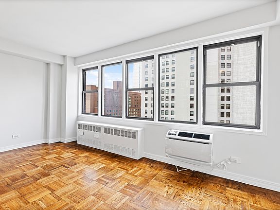 3rd image of 200 E 15th St APT 17E