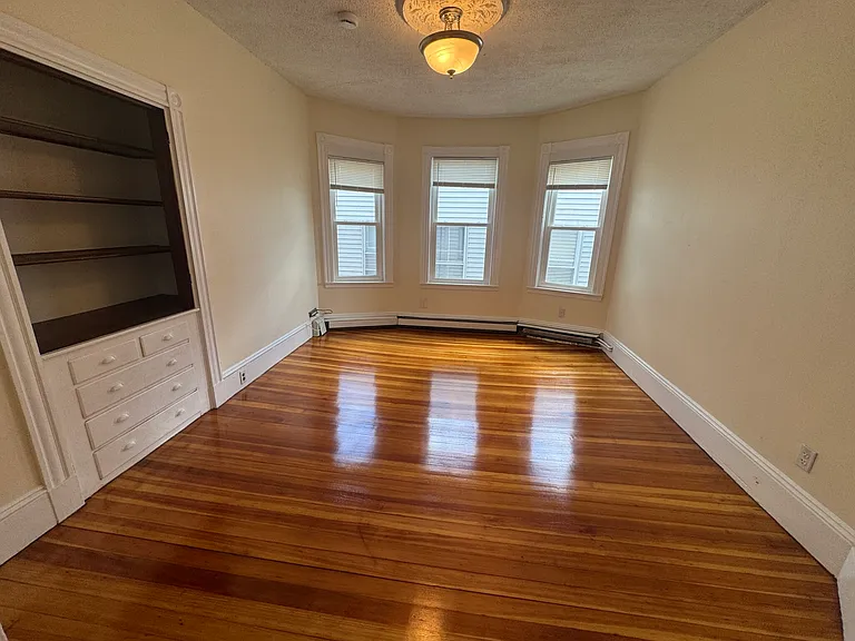 64 Fisher Ave #2B — Photo 3