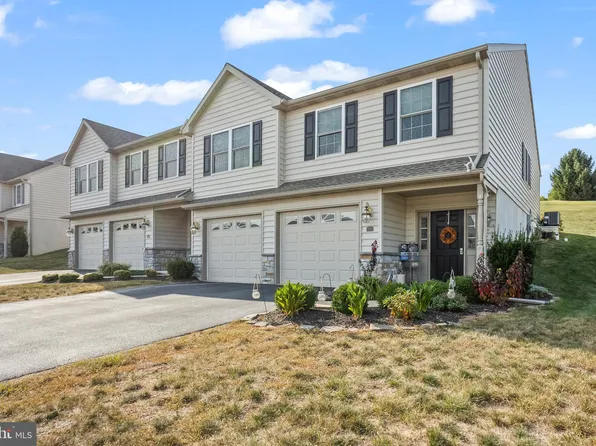 59 Woodsedge Dr, Elizabethtown, PA 17022