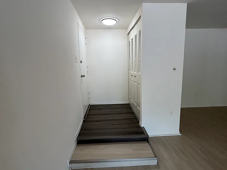 425 Christopher Ave #14 — Photo 4