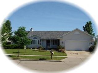 1808 E Hulke Dr, Appleton, WI 54915