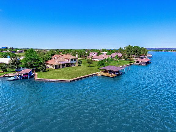 3rd image of 536 E Lakeshore Dr