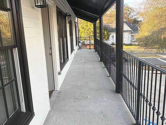5th image of 908D Queen City Ave #D