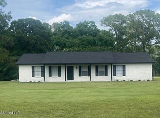 14200 Timber Ridge Dr, Moss Point, MS 39562