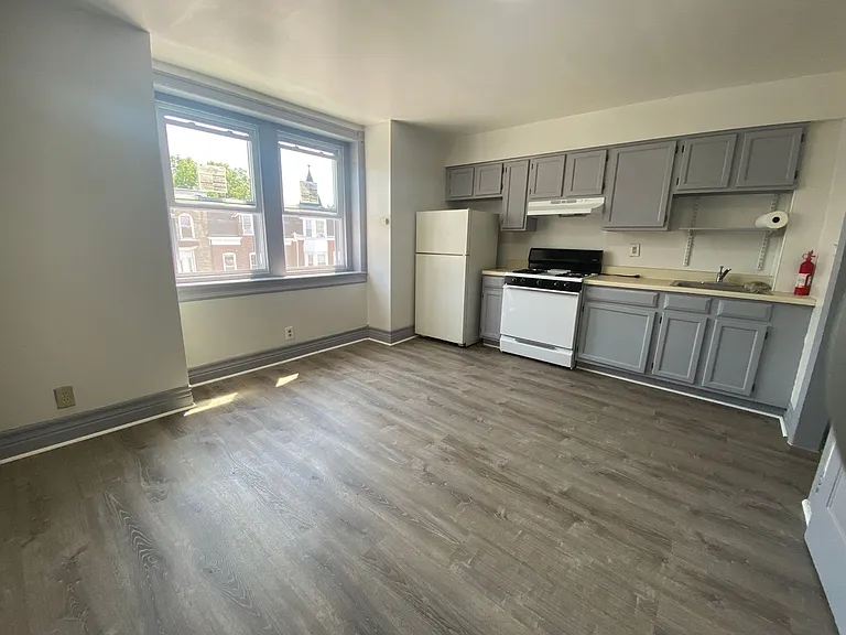 1405 W Turner St — Photo 3