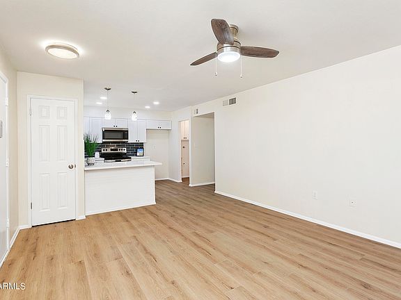 3rd image of 10311 W Peoria Ave