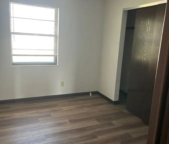 13 W Phesantwood Ct #E — Photo 5