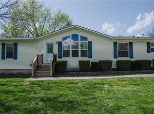 306 S Morrison St, Raymore, MO 64083