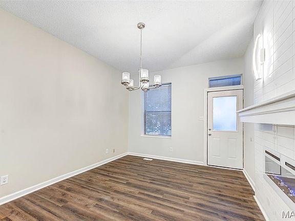 2nd image of 4337 Swan Ave