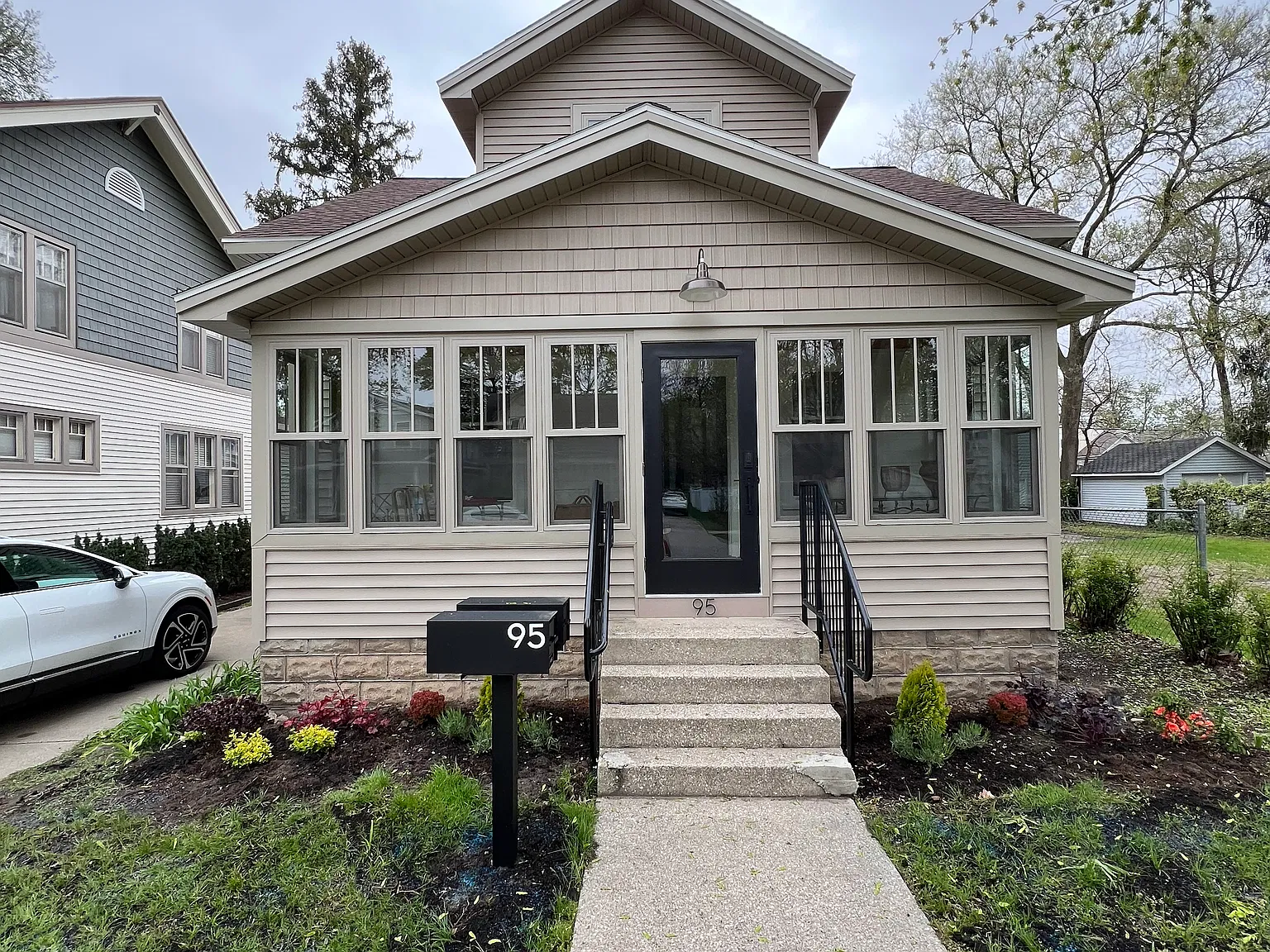 1 bed, 820 sqft, $1,750 — Photo 1
