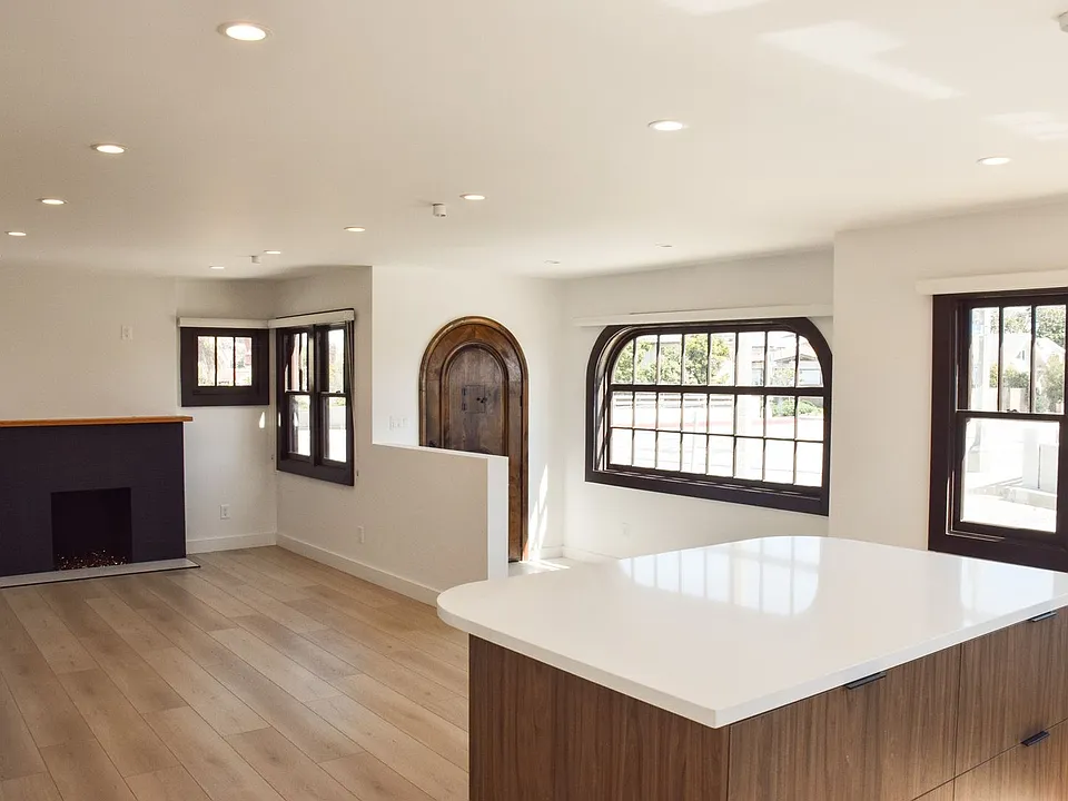 317 Ocean Park Blvd