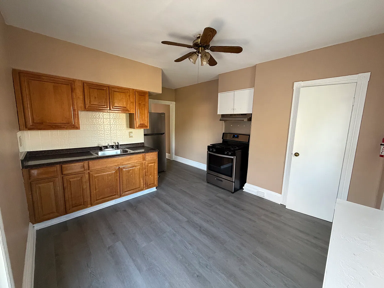2 bed, 1250 sqft, $1,475 — Photo 2