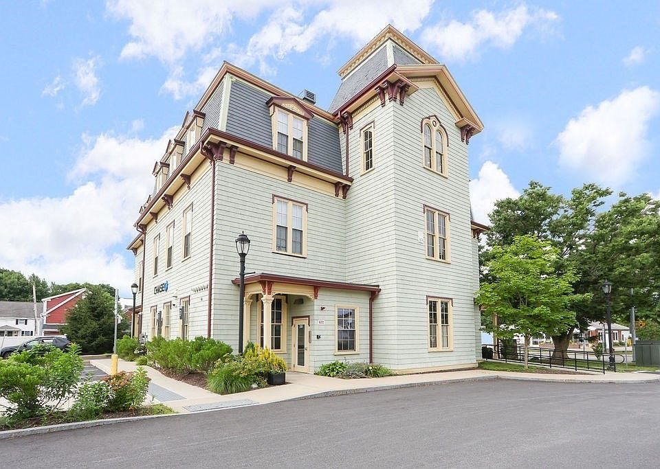 1st image of 670-672 High St #6