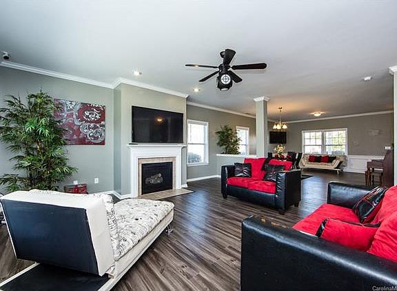 4th image of 15402 Lakepoint Forest Dr